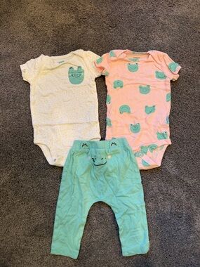 Carter's White, Pink & Mint Frog Baby Matching Set